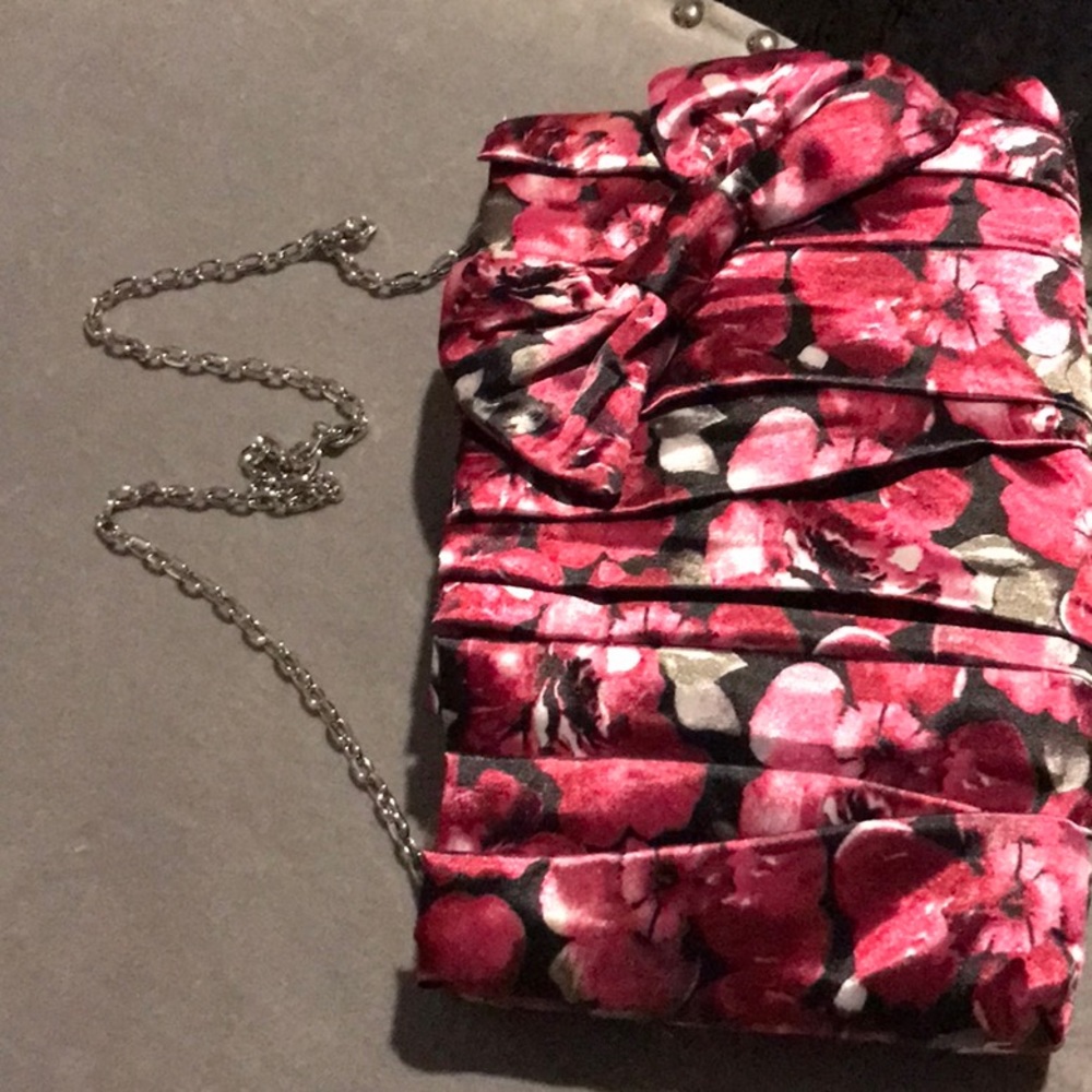 NWOT White House Black Market Floral Satin-Like Peep-Toe Heels - Picture 13 of 13